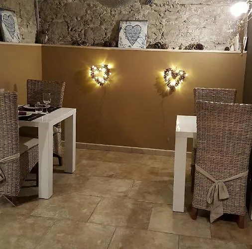 Bed and Breakfast Le Mas Rose Villeneuve-lès-Montréal